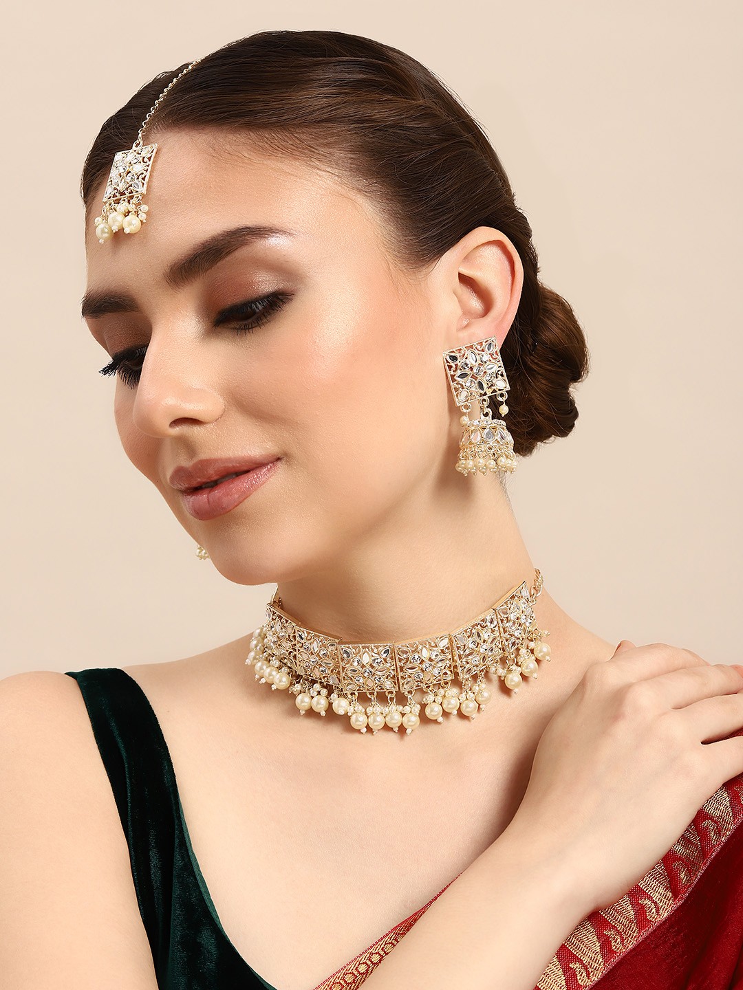 

House of Pataudi Gold-Plated Stones-Studded & Beaded Jewellery Set