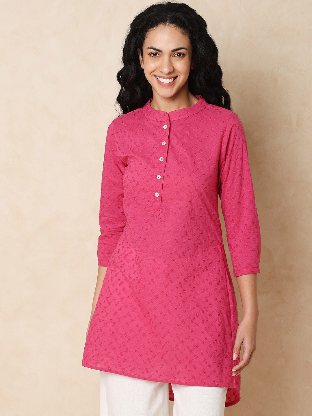 

Indifusion Floral Embroidered Mandarin Collar Thread Work High Low A-Line Kurta, Pink