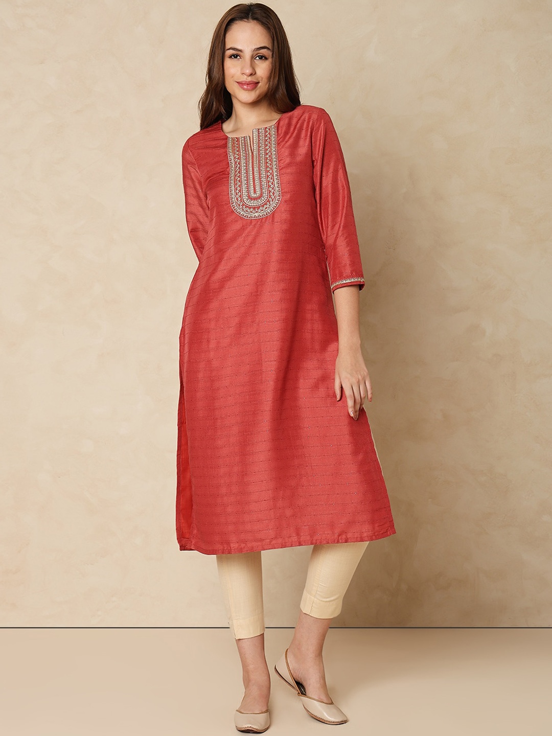 

Indifusion Ethnic Motifs Embroidered Straight Kurta, Rust