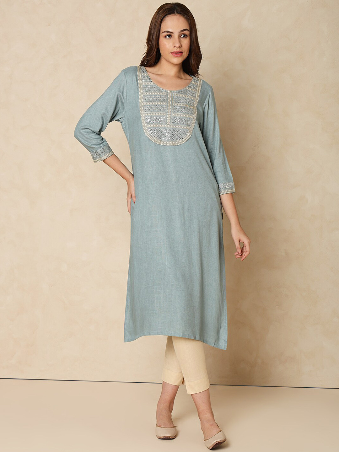 

Indifusion Ethnic Motifs Yoke Design Sequinned Straight Kurta, Blue