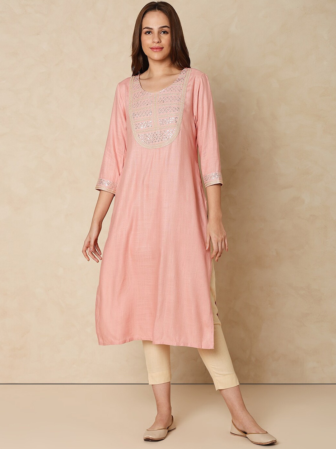 

Indifusion Yoke Design Embellished Straight Kurta, Pink