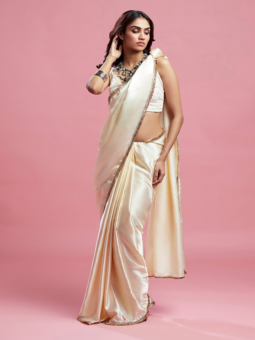 

PHATAKA Satin Block Print Saree, Off white