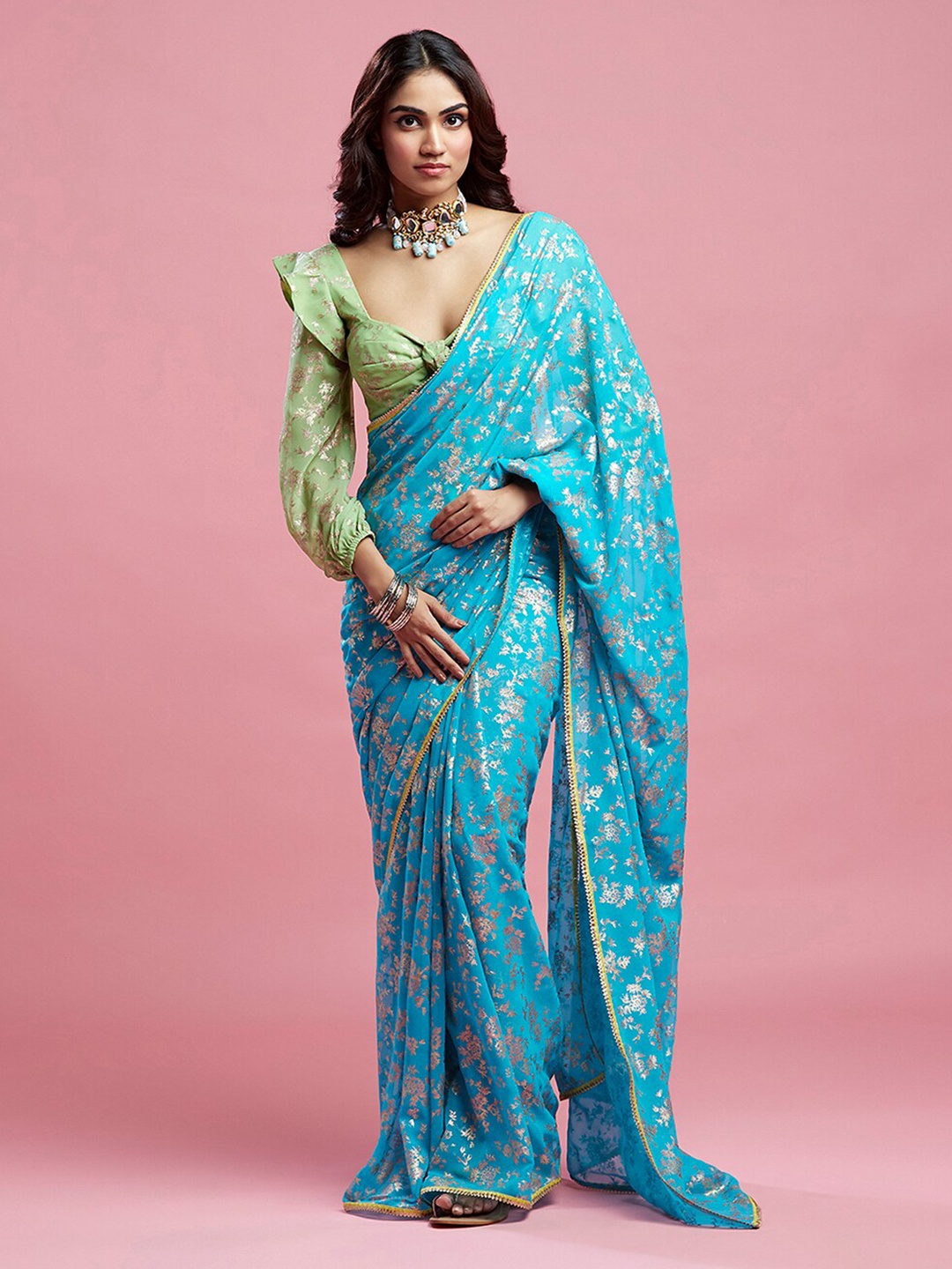 

PHATAKA Floral Printed Pure Georgette Block Print Saree, Blue