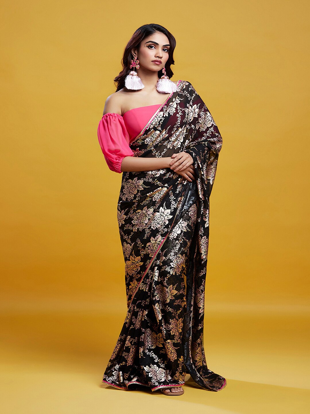 

PHATAKA Floral Printed Gotta Patti Pure Georgette Barfi Saree, Black