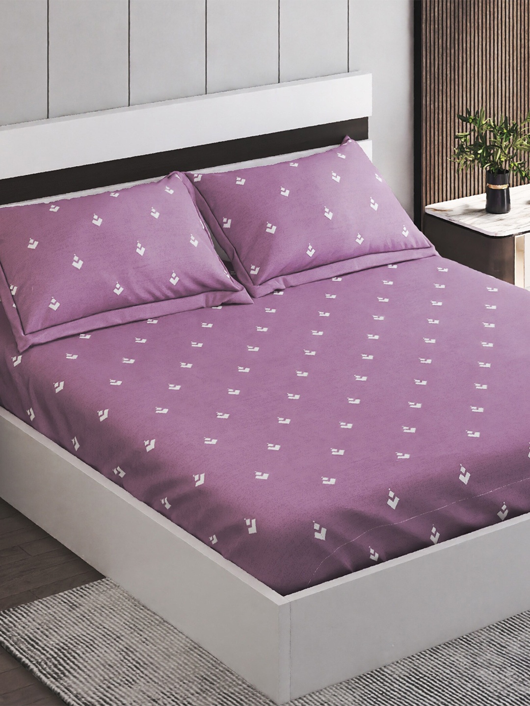 

Home Centre Purple Ethnic Motifs Cotton 150 TC King Bedsheet with 2 Pillow Covers