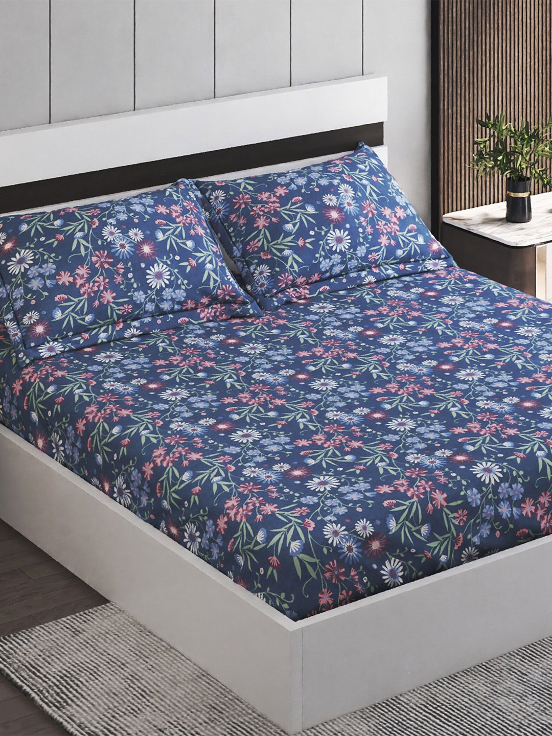 

Home Centre Blue Floral Cotton 150 TC Fitted Queen Bedsheet with 2 Pillow Covers