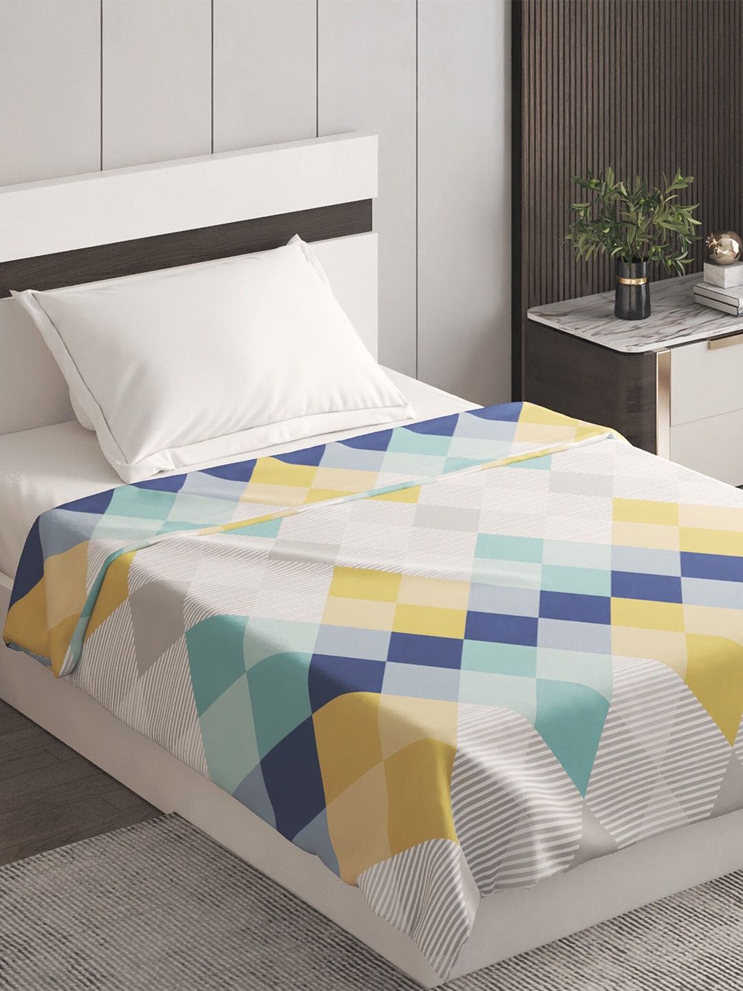 

Home Centre Spinel Doyenne Blue & Grey Printed 150 GSM Single Bed Blanket