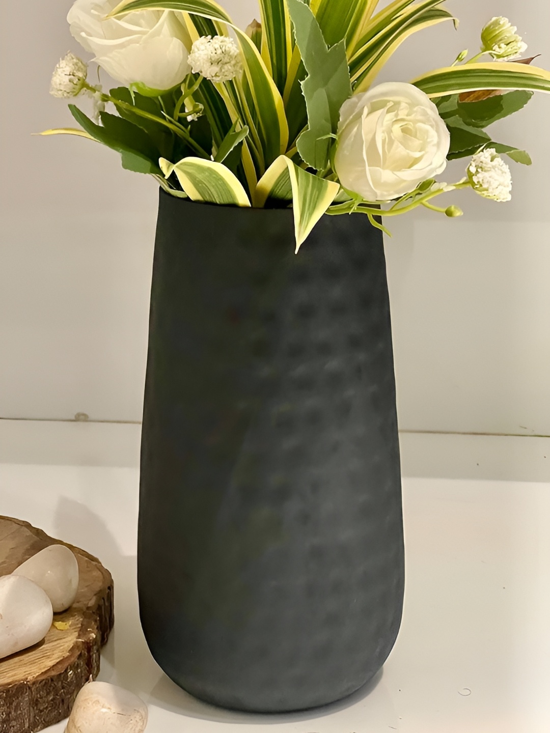 

CK HOMEZ Black Metal Flower Vase