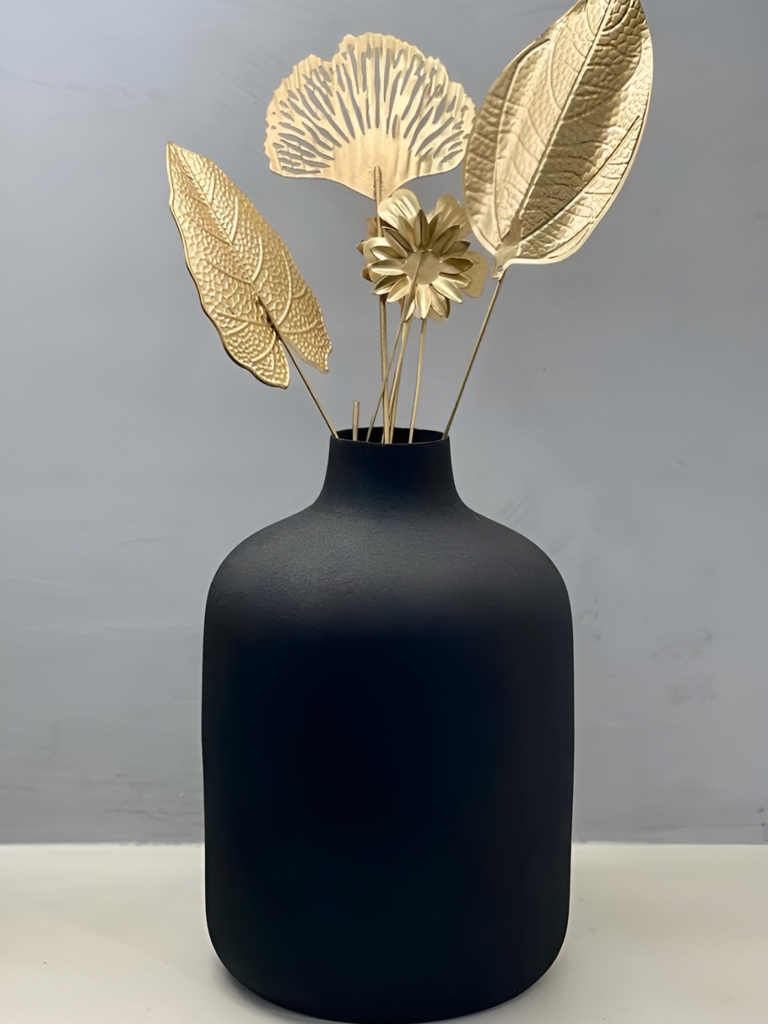 

CK HOMEZ Black Metal Flower Vase