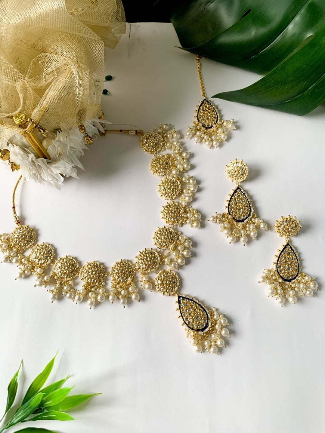 

I Jewels Gold-Plated Kundan Studded & Beaded Jewellery Set
