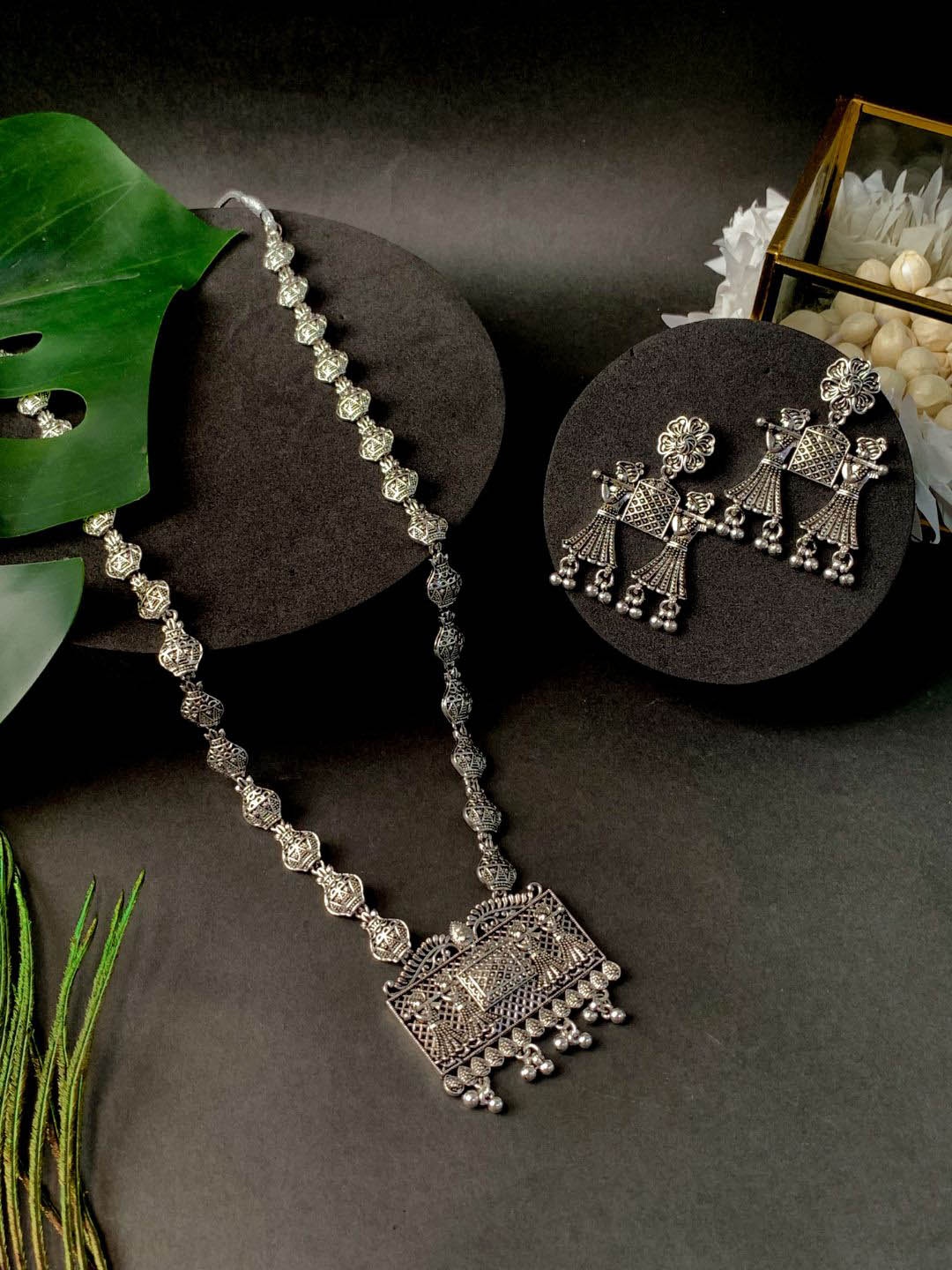 

I Jewels Silver-Plated Oxidised Jewellery Set