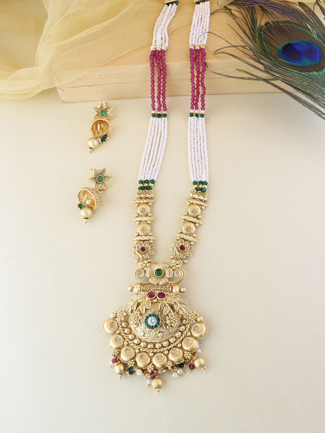

I Jewels Gold-Plated Stone-Studded & Beaded Jewellery Set