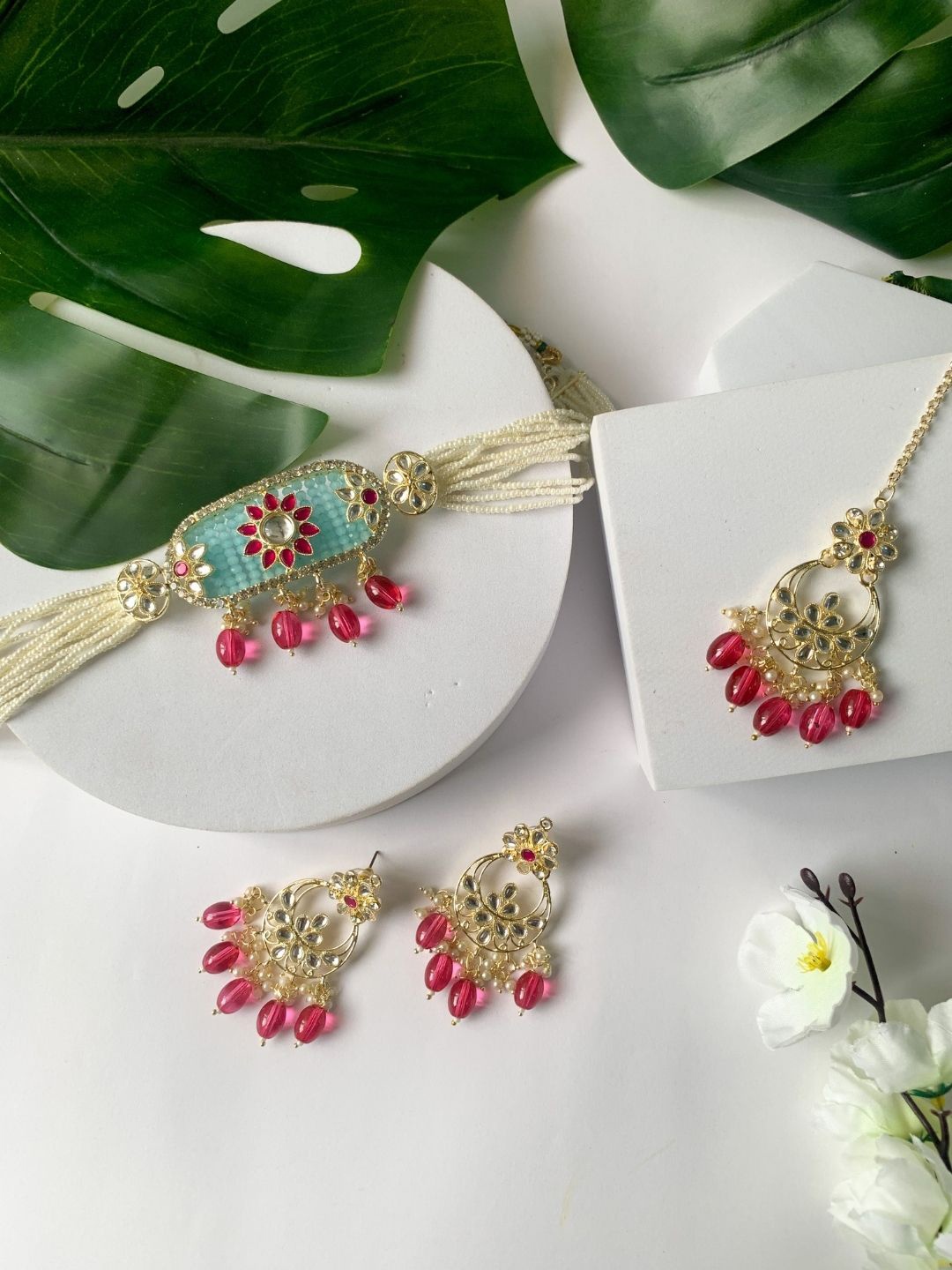 

I Jewels Gold-Plated Kundan Studded & Beaded Jewellery Set