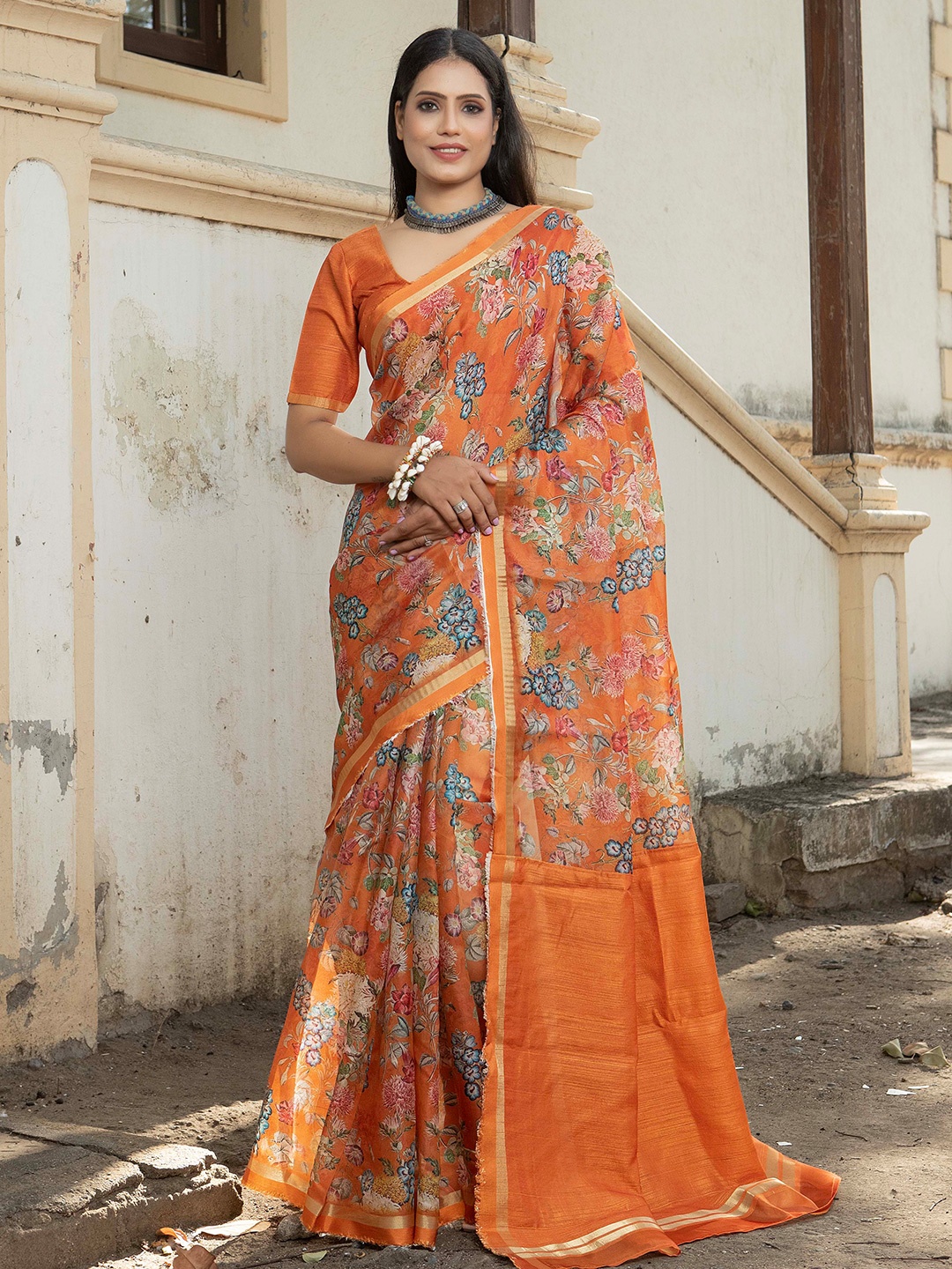 

Stylefables Floral Printed Saree, Rust
