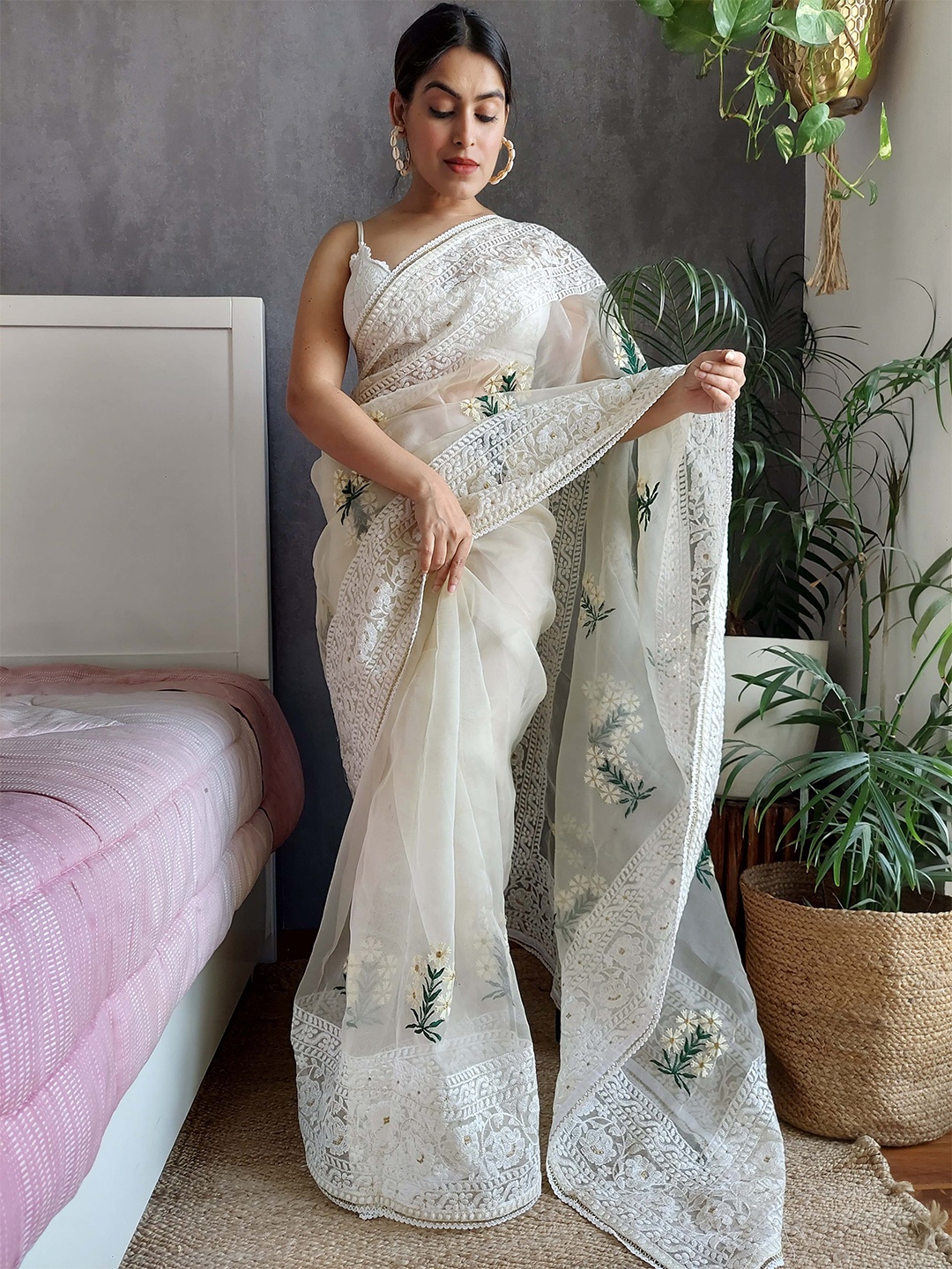 

Stylefables Floral Embroidered Saree, White