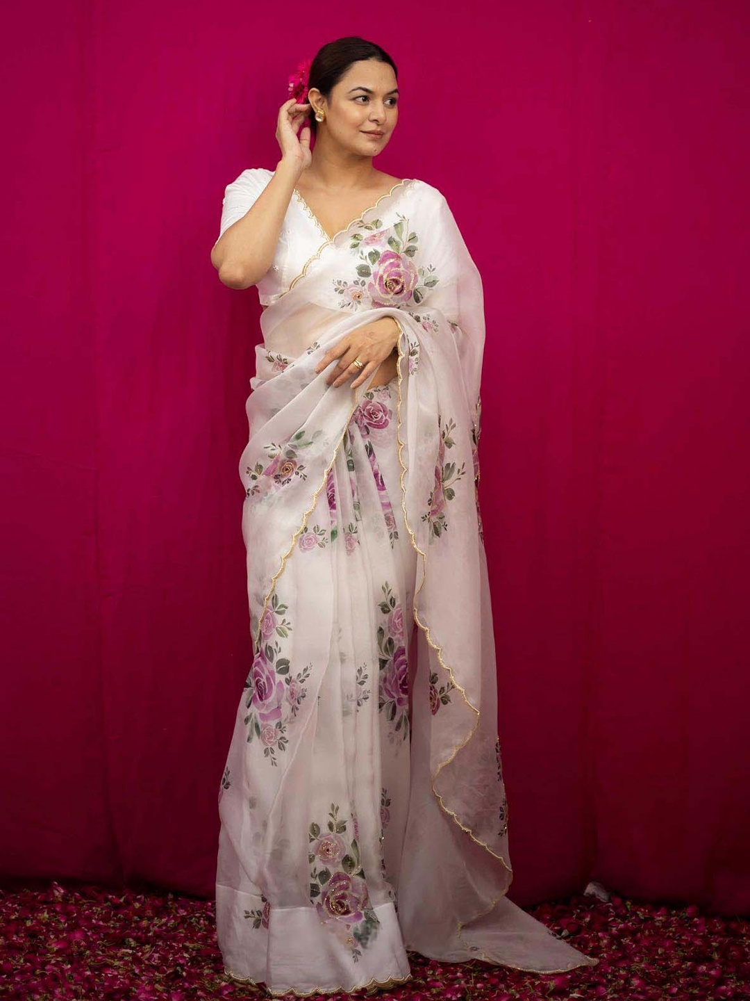

Stylefables Floral Printed Saree, White