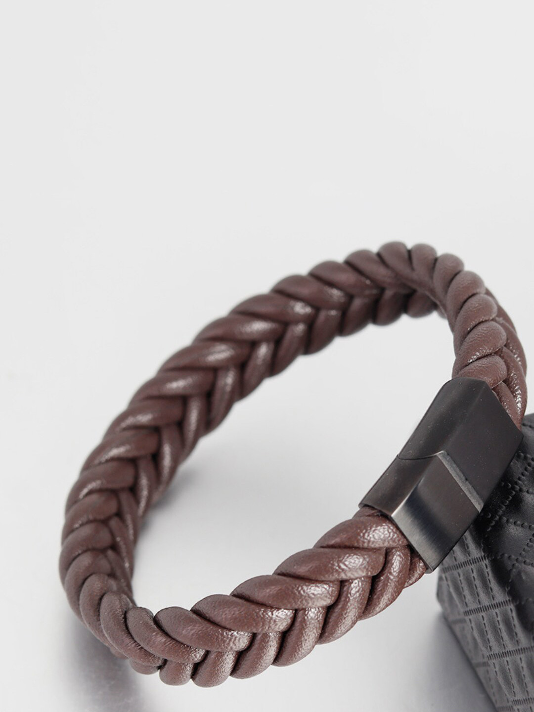 

The Roadster Lifestyle Co. Men Leather Wraparound Bracelet, Brown