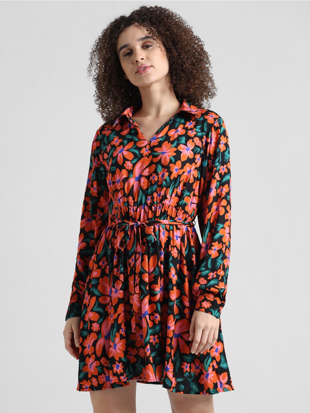 

ONLY Floral Printed Cuffed Sleeves Belted Shirt Dress, Black