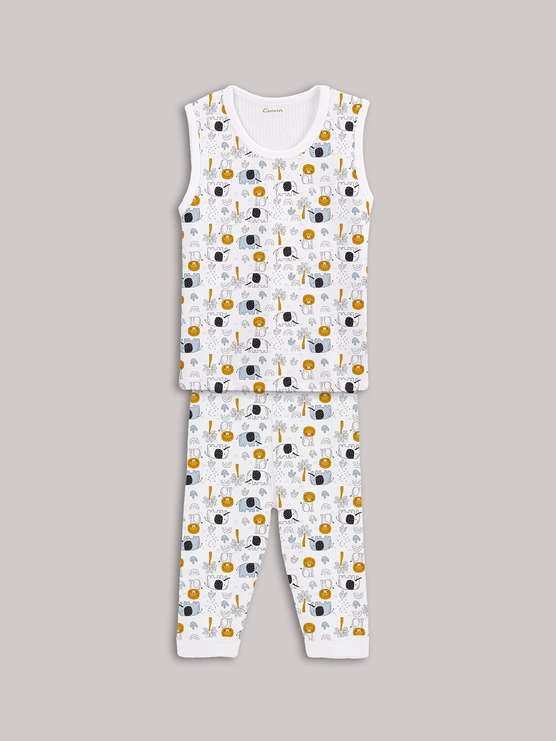 

Kanvin Boys White Graphic Printed Thermal Set