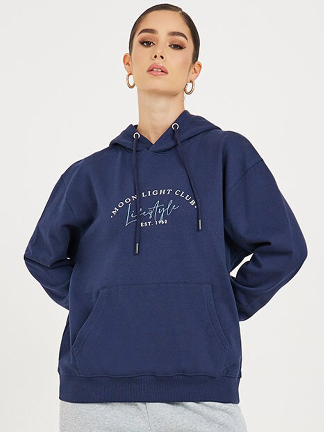 

Styli Typography Printed Hooded Neck Long Sleeve Cotton Regular Fit Pullover Sweatshirt, Navy blue