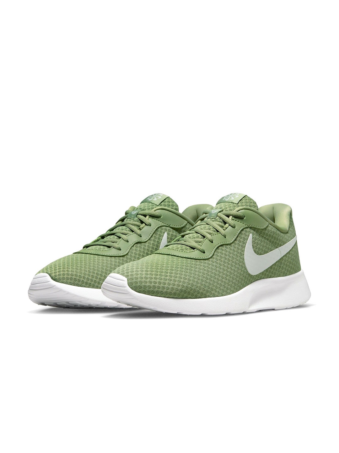 

Nike Men Tanjun EasyOn Sneakers, Green