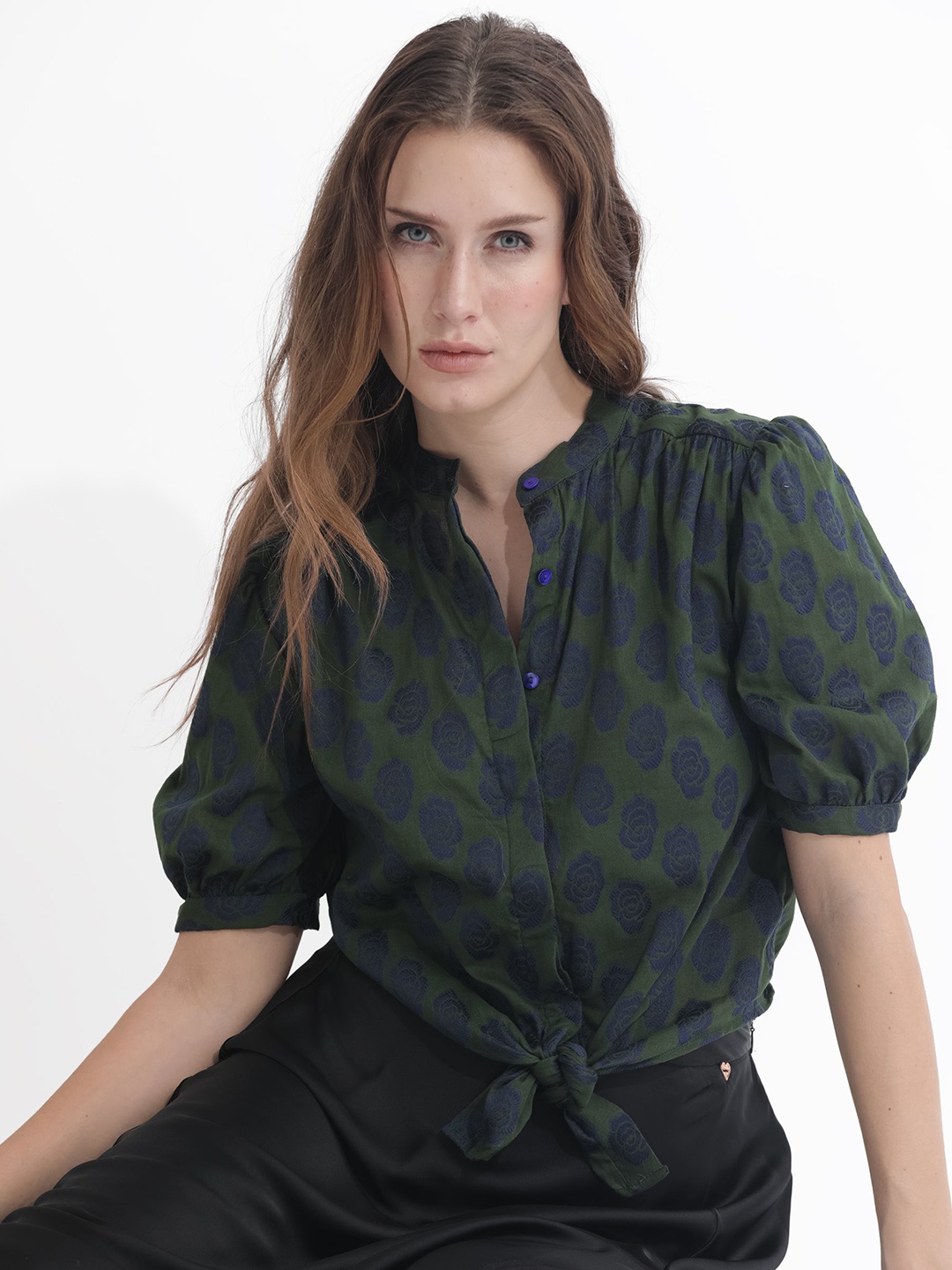 

RAREISM Green Floral Print Mandarin Collar Puff Sleeves Top