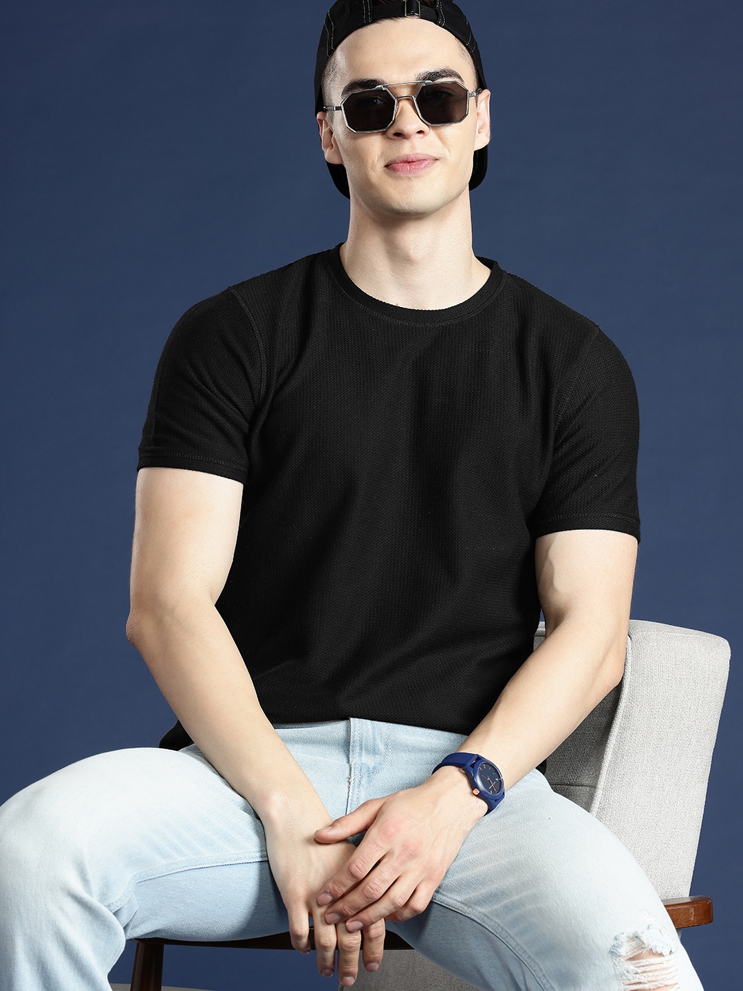 

Mast & Harbour Men Solid T-shirt, Black