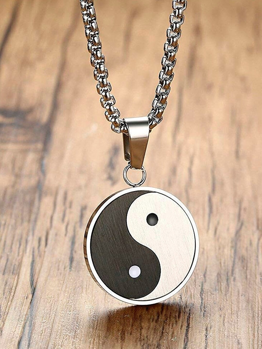 

OOMPH Men Yin Yang Fashion Pendant With Chain, Silver