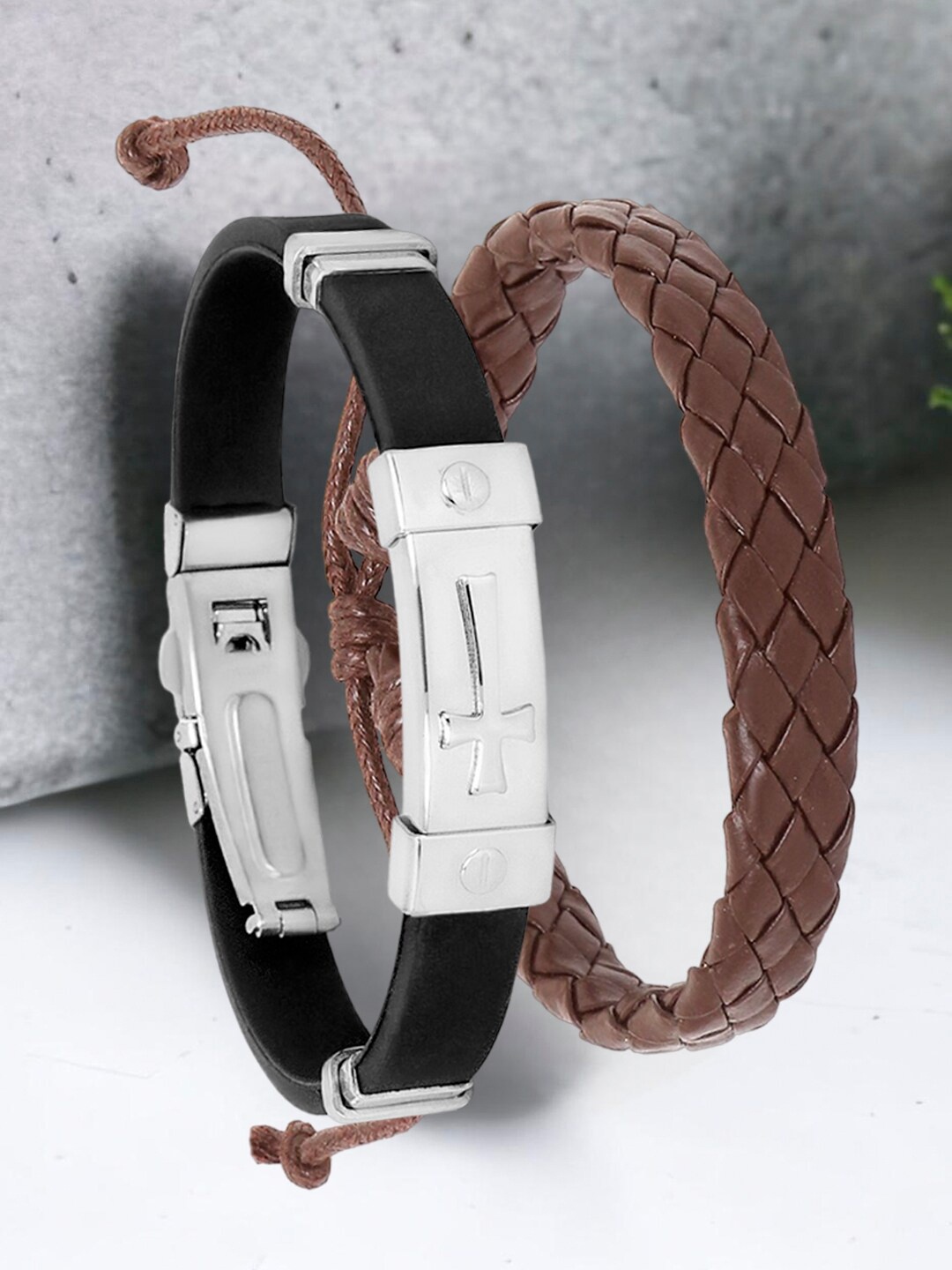 

OOMPH Men Set Of 2 Leather Wraparound Bracelet, Black