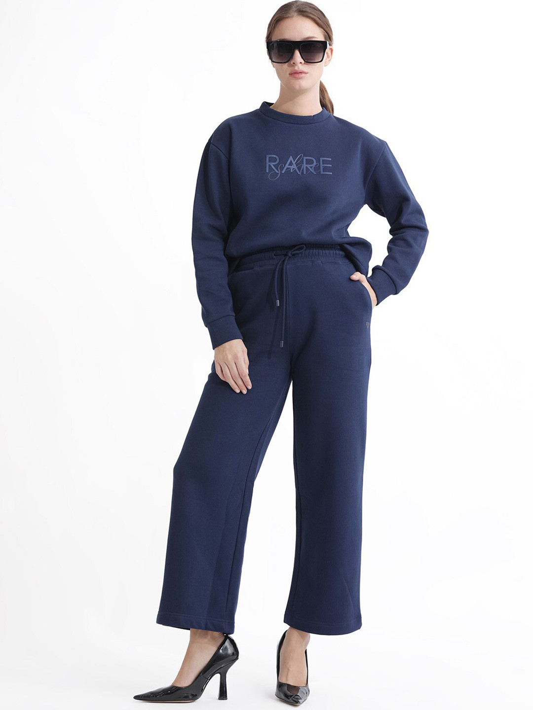 

RAREISM Women Slim-Fit Mid Rise Cotton Track Pant, Navy blue