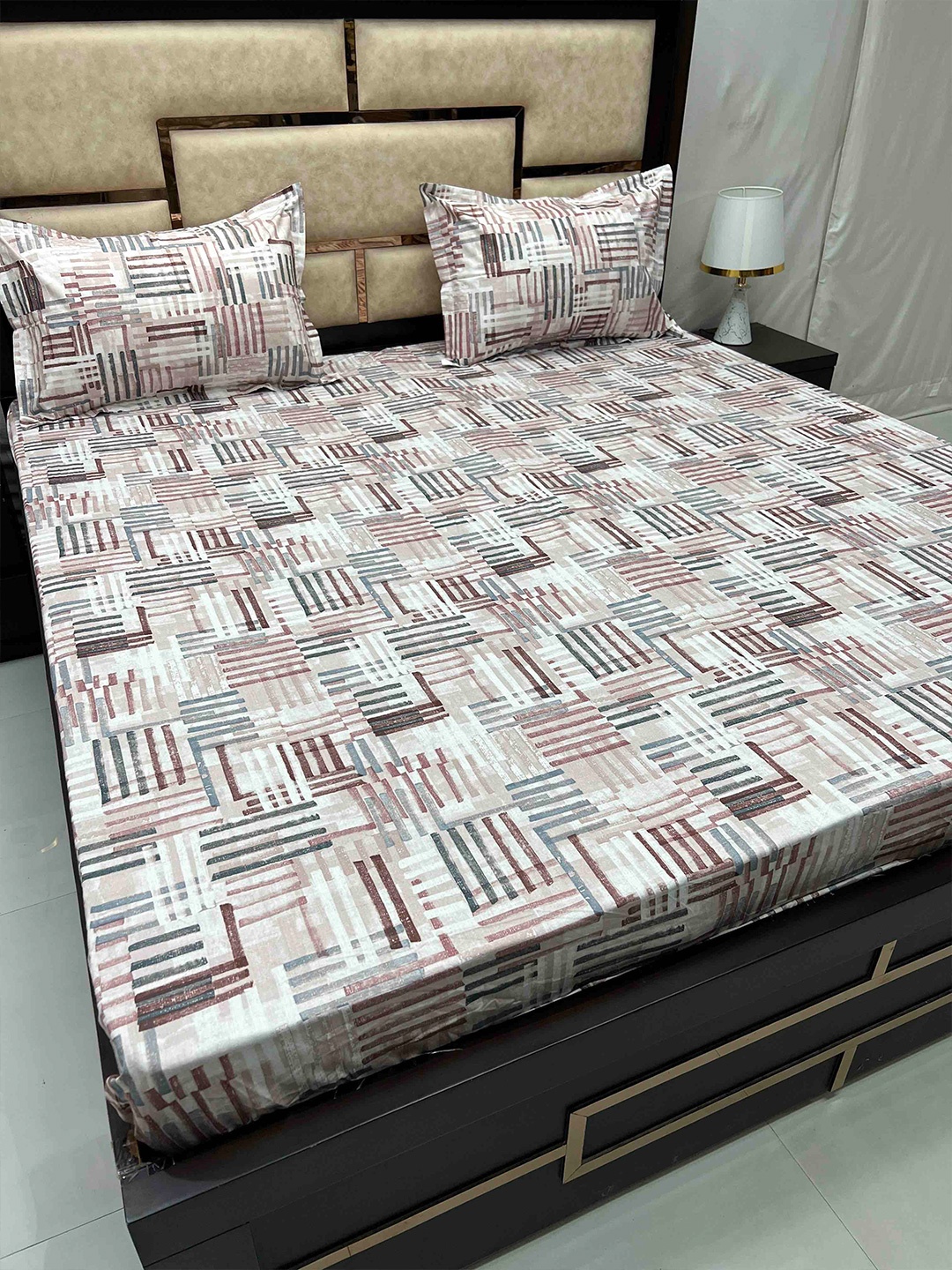 

Pure Decor Villa Maroon & White 330 TC Striped King Bedsheet with 2 Pillow Covers