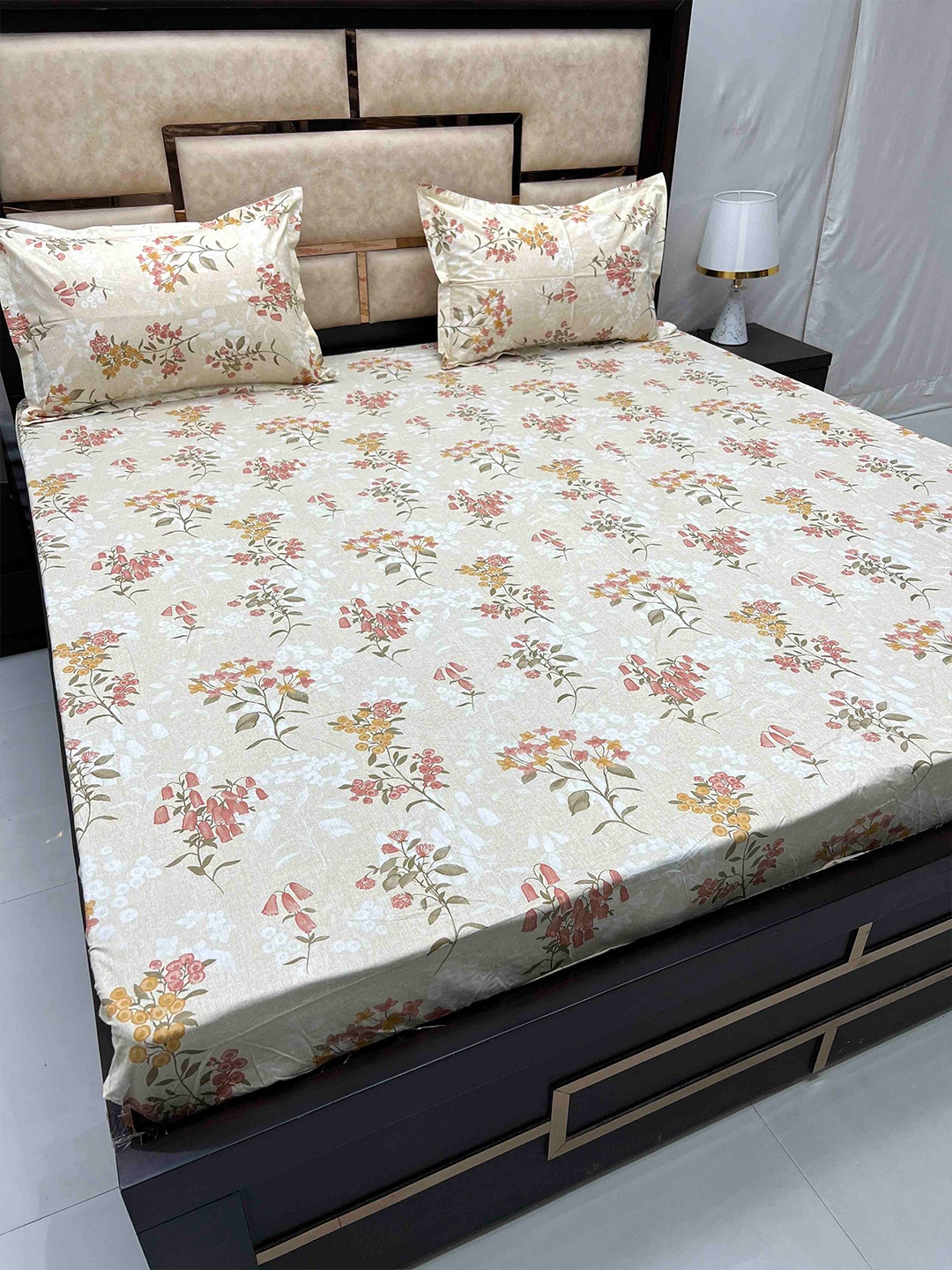 

Pure Decor Villa Cream Pink Floral 330 TC Cotton King Bedsheet with 2 Pillow Covers