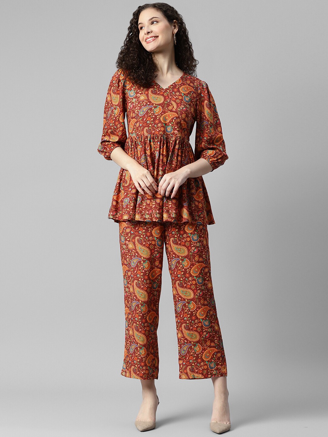 

DEEBACO Paisley Printed V-Neck Puff Sleeves Top With Trouser, Maroon