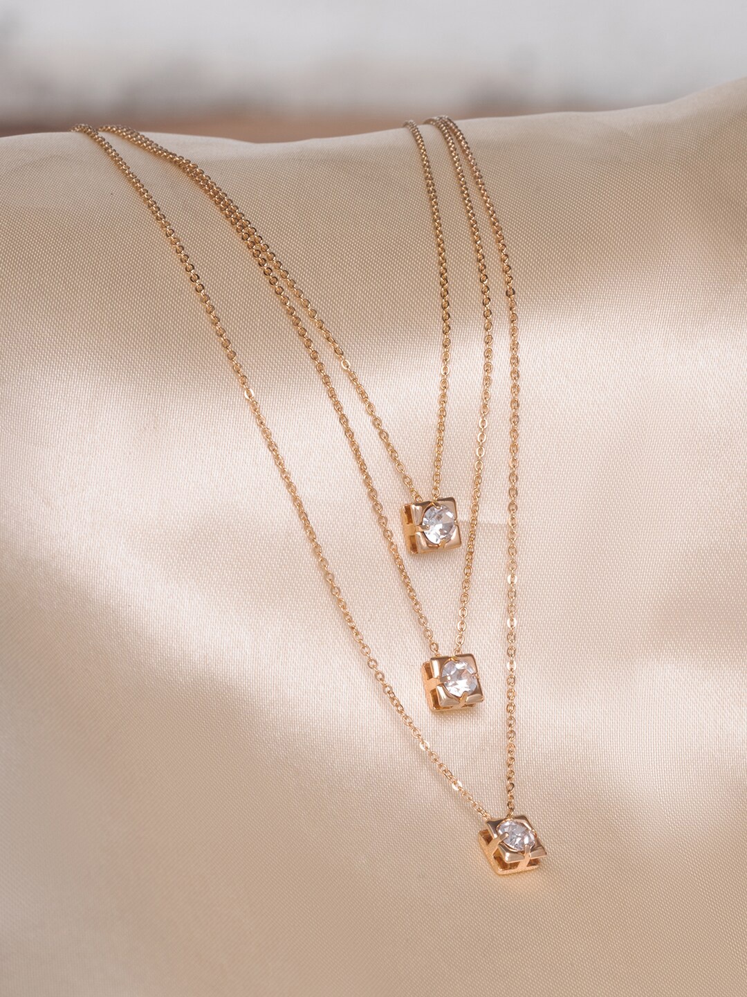 

Ayesha Gold Plated Stone Studded Cube-Shaped Necklace