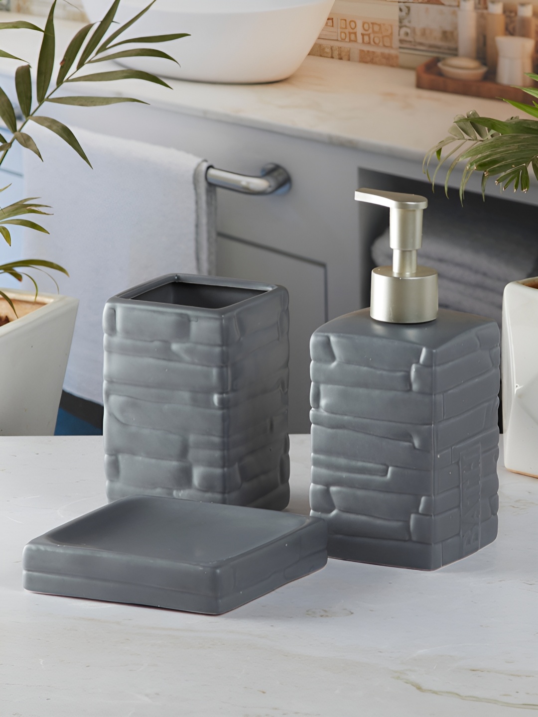 

Kookee Grey 3 pieces Abstract Ceramic Bath Accessories Set