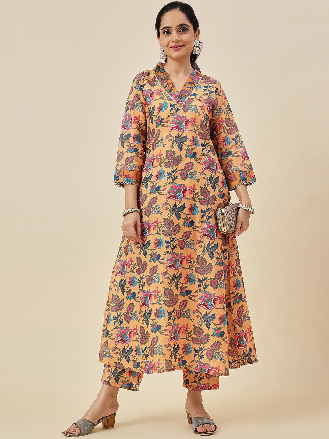 

Royal Export Floral Printed A-Line V-Neck Gotta Patti Kurta with Trousers, Brown