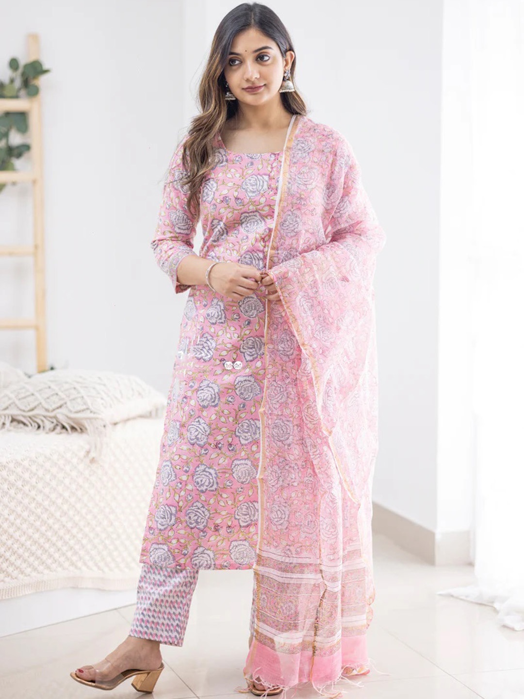 

Royal Export Floral Printed Straight Kurta With Trousers & Dupatta, Pink