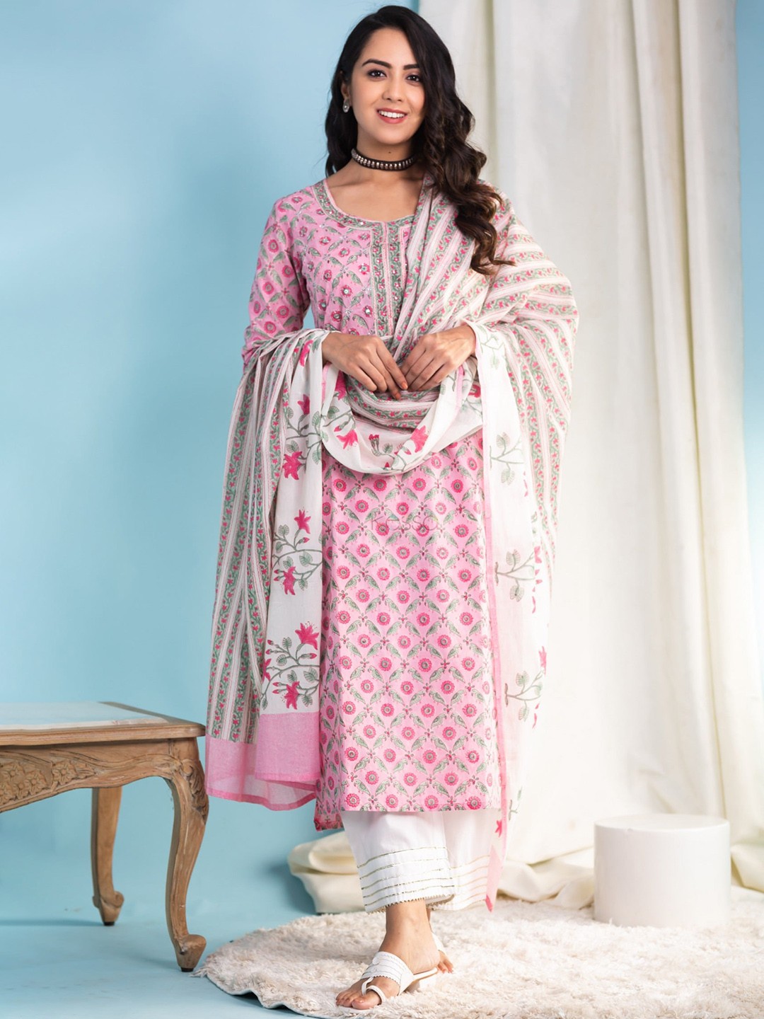 

Royal Export Ethnic Motifs Printed Sequinned Straight Kurta & Trousers With Dupatta, Pink