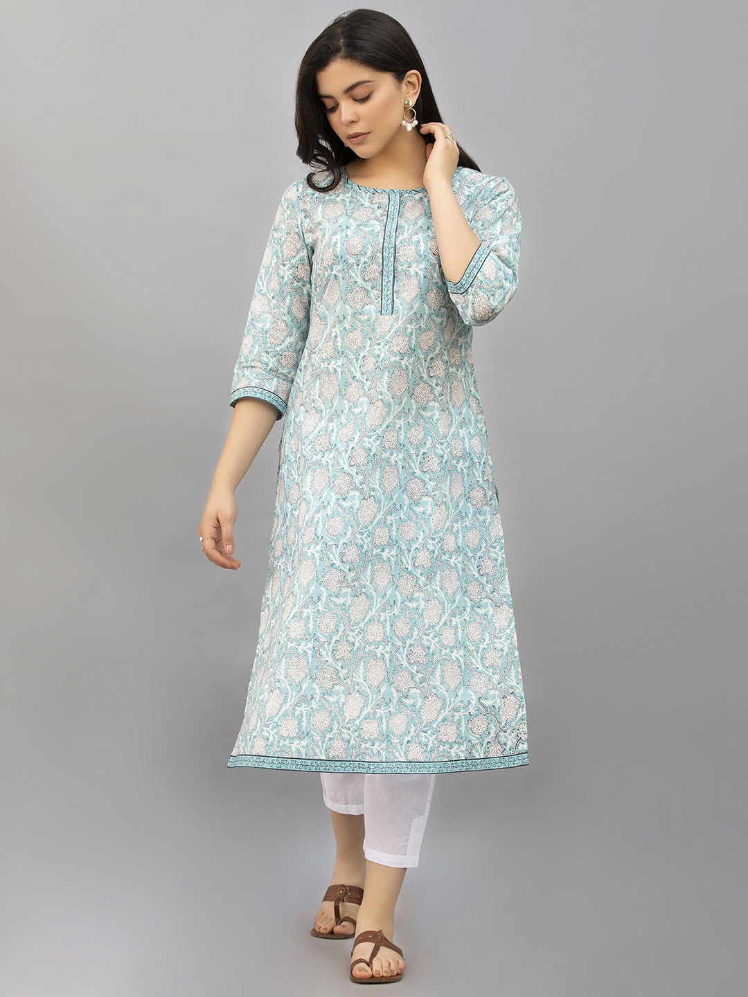 

Royal Export Floral Printed Round Neck Straight Kurta, White