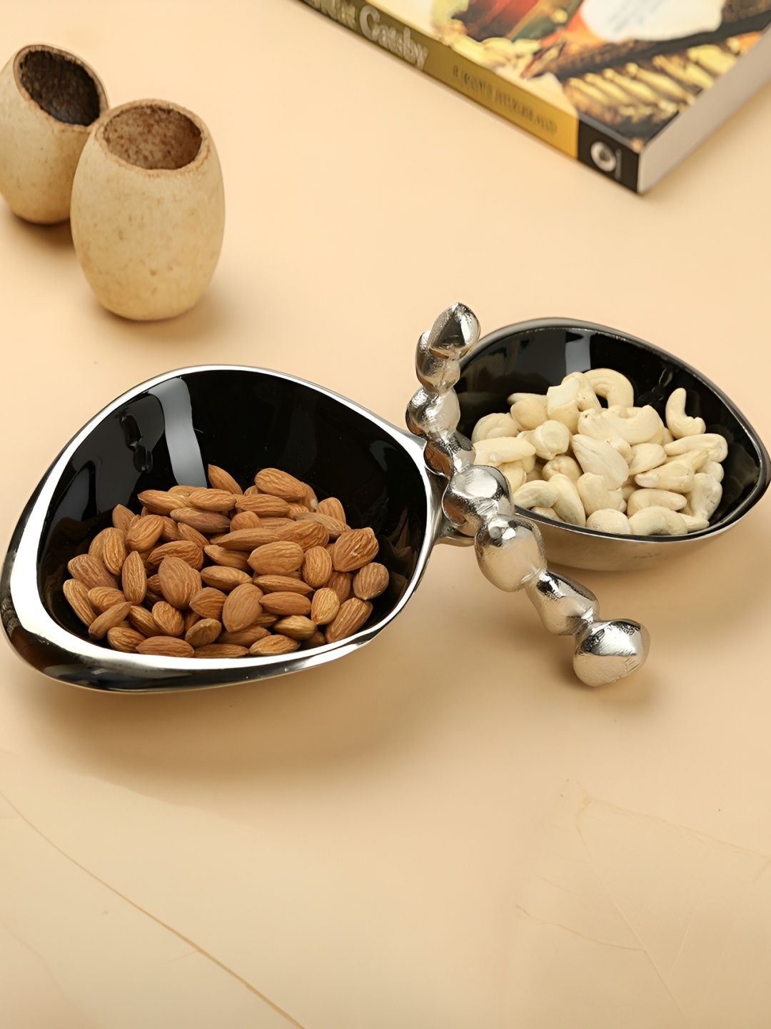 

Decor de Maison Black 2 Pieces Melamine Serving Bowls, Silver