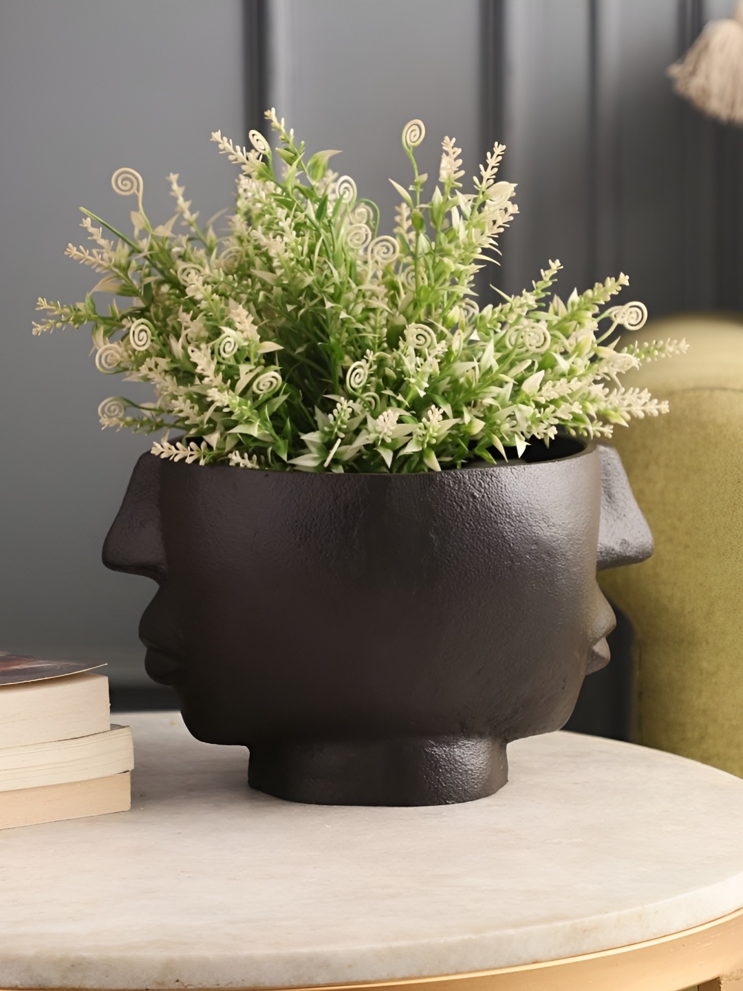 

Decor de Maison Black Textured Face Shaped Metal Vase
