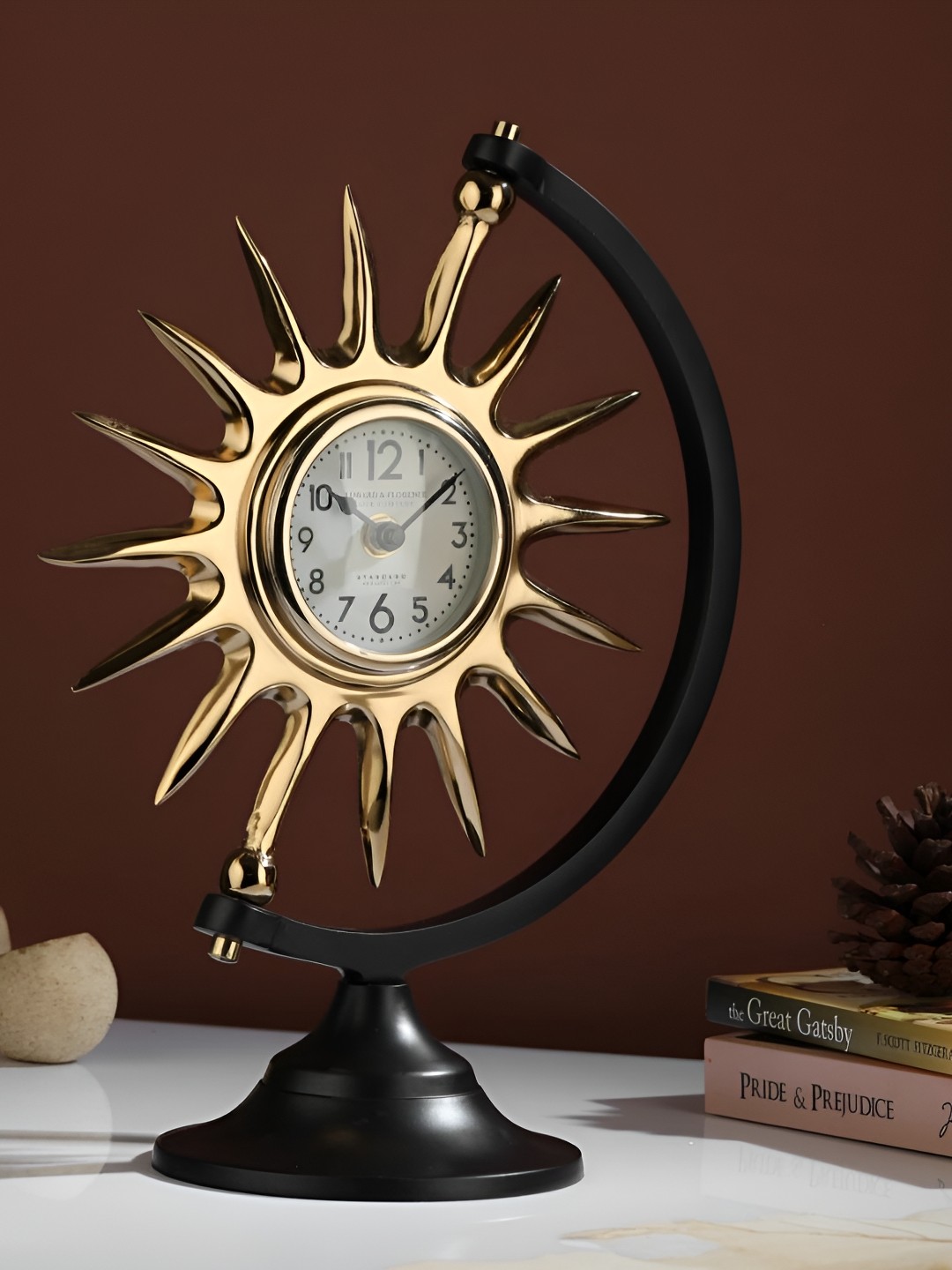 

Decor de Maison Black Gold-Toned Table Clock