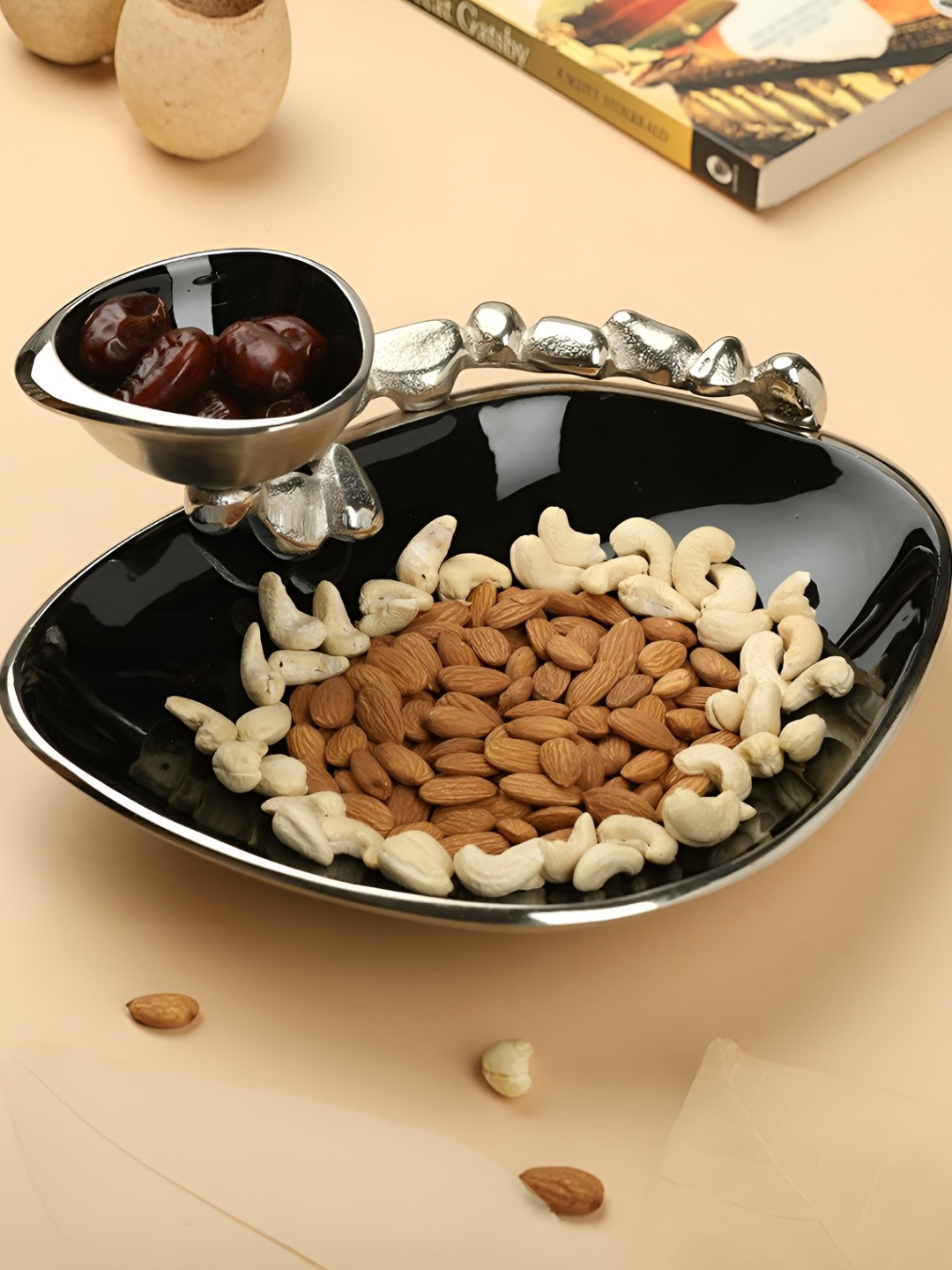

Decor de Maison Black Melamine Food Platter, Silver