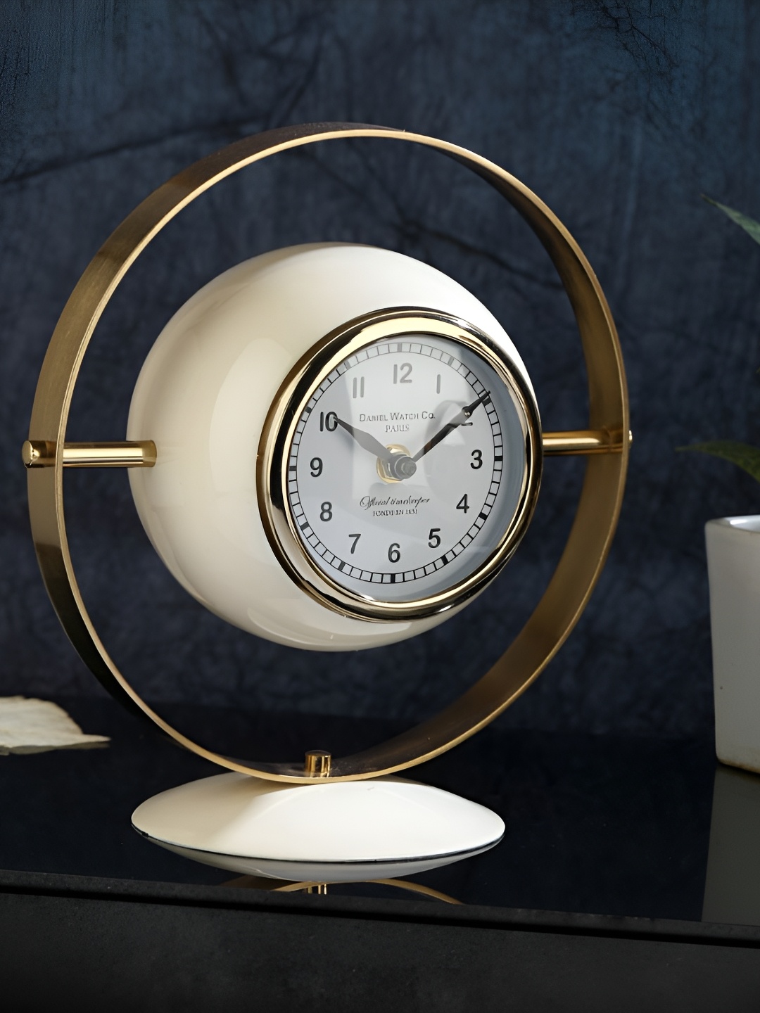 

Decor de Maison Gold-Toned Off White Table Clock