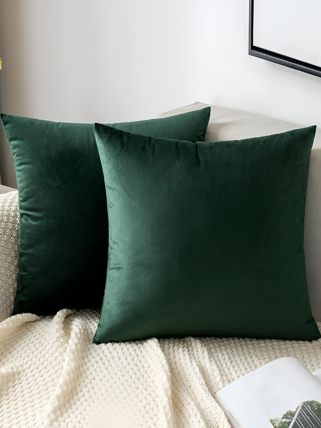 

stuffique Green 2 Pieces Velvet Square Cushion Covers