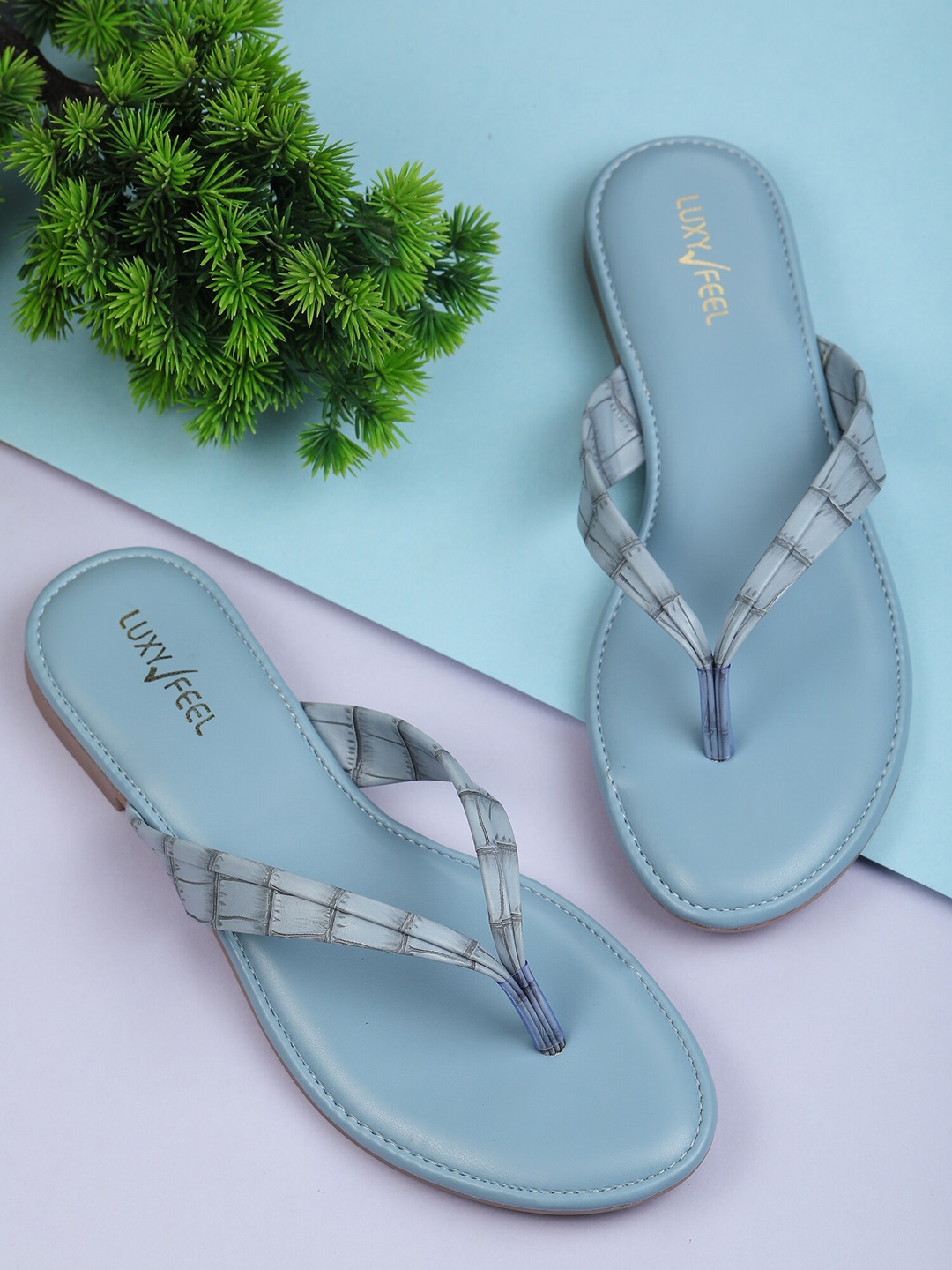 

Luxyfeel Blue Party Block Sandals