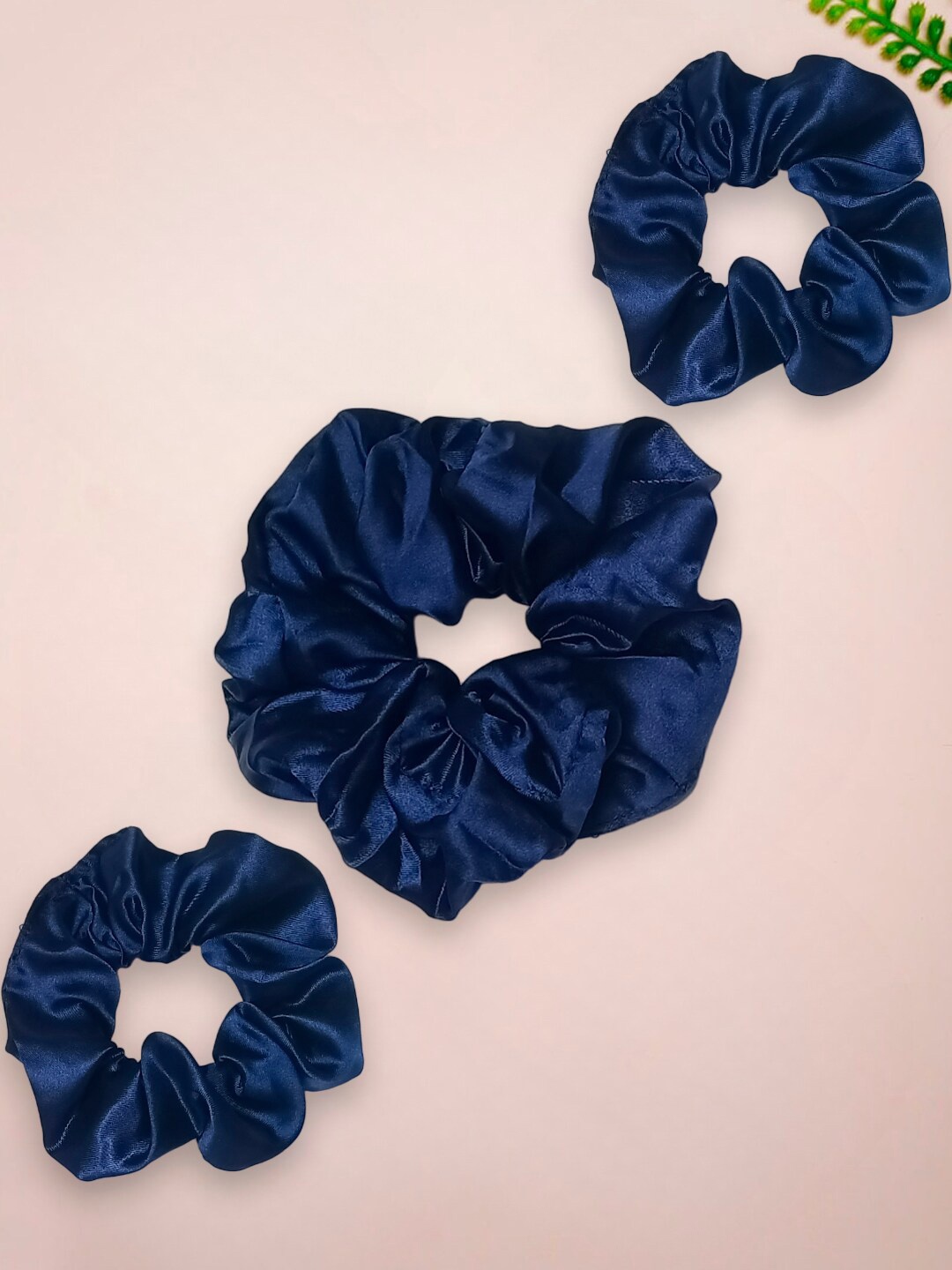 

OOMPH Set of 3 Ponytail Holders, Blue