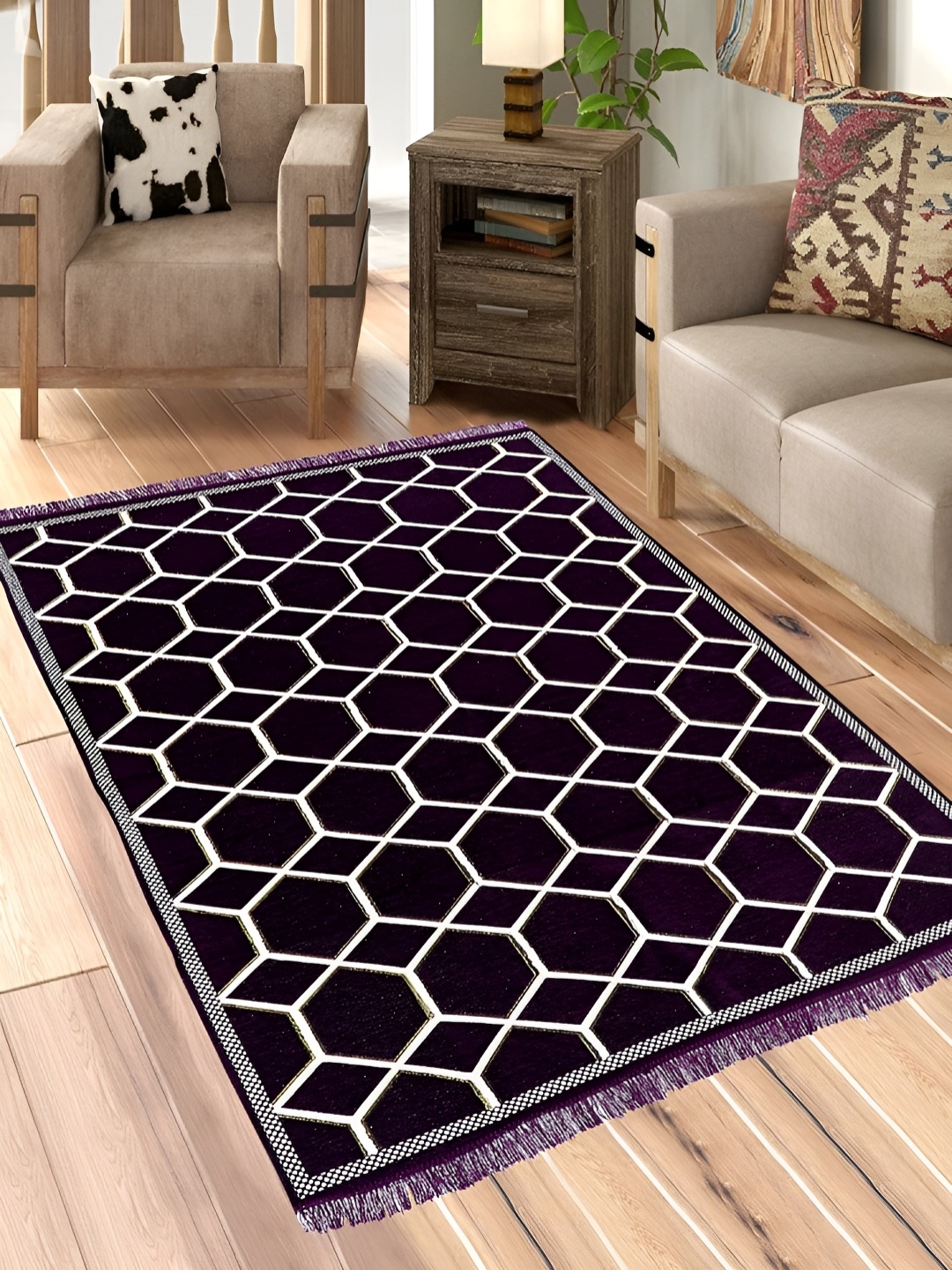 

Sparrow world Violet & White Geometric Printed Carpet