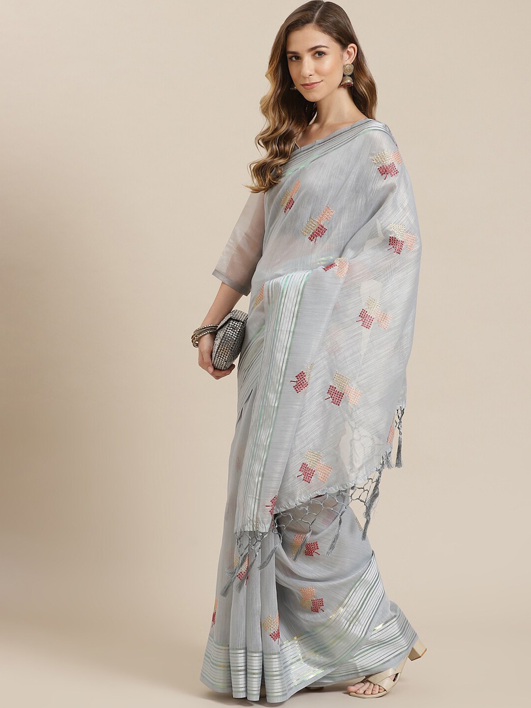 

MAHALASA Floral Embroidered Pure Cotton Saree, Grey