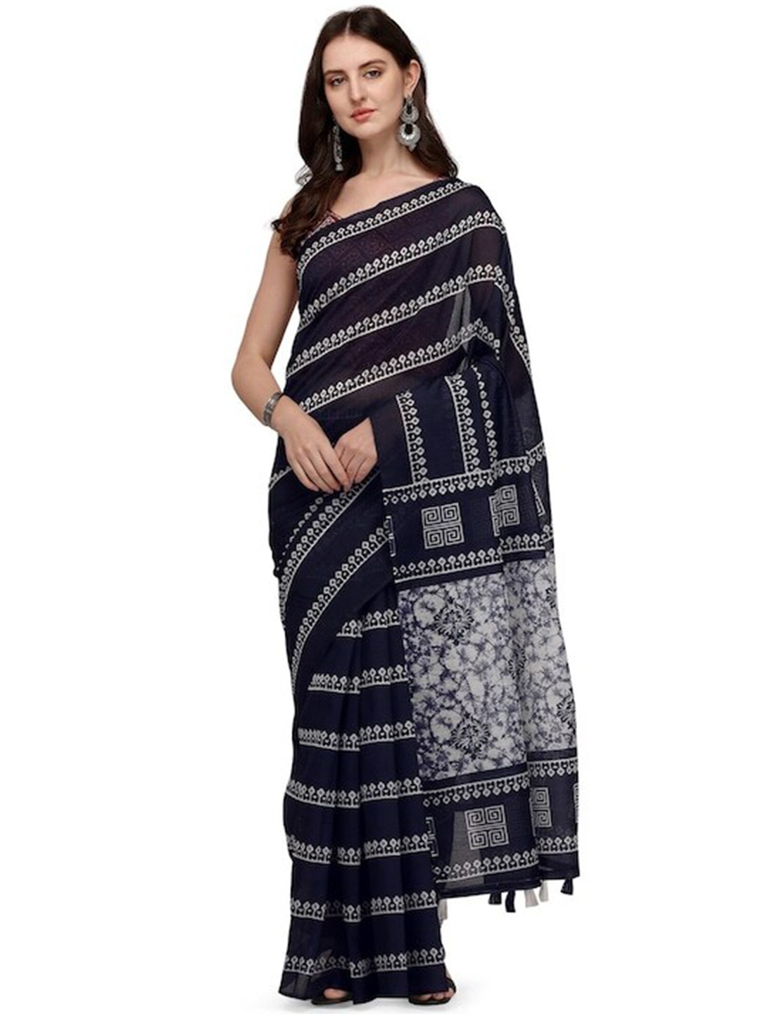 

MAHALASA Ethnic Motifs Printed Saree, Navy blue